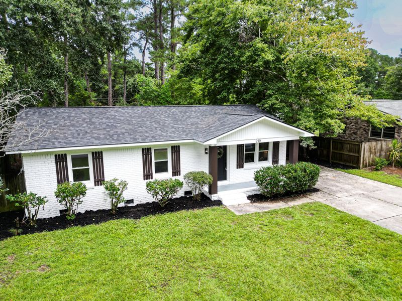 219 Birch Ln, Summerville, SC 29485