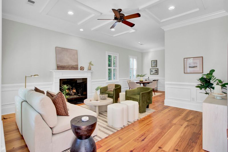 155 Ionsborough St, Mount Pleasant, SC 29464