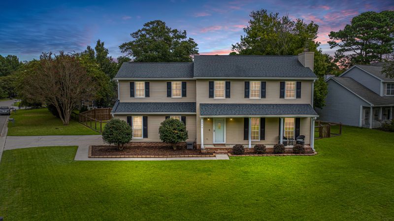 2040 Comingtee Ln, Mount Pleasant, SC 29464