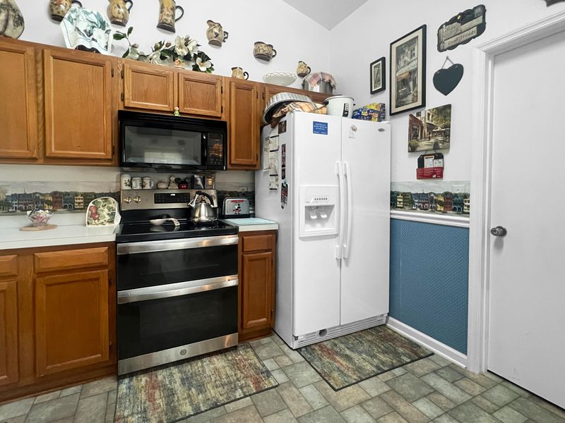 102 Amberside Dr, Goose Creek, SC 29445
