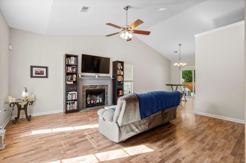 131 Ashton Dr, Goose Creek, SC 29445