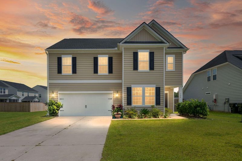 320 Blue Shadows Ct, Summerville, SC 29486