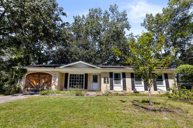 109 Greenhurst Ave, Summerville, SC 29485