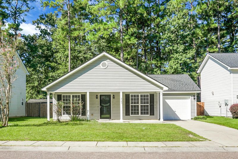 123 Trickle Dr, Summerville, SC 29483