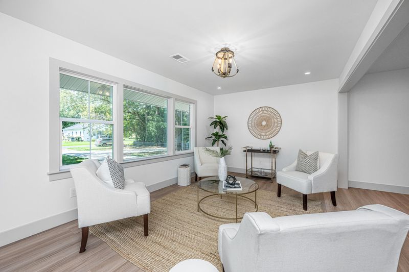 2150 Pierpont Ave, Charleston, SC 29414