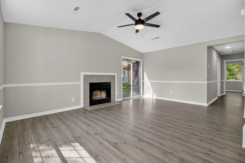 9512 Raven Dr, Ladson, SC 29456