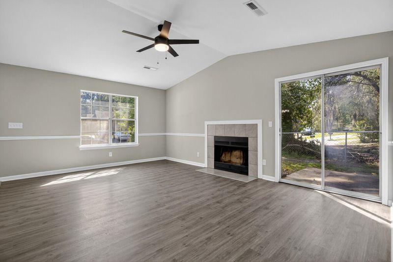 9512 Raven Dr, Ladson, SC 29456