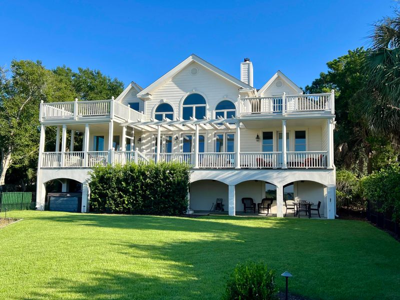 14 Waterway Island Dr, Isle Of Palms, SC 29451