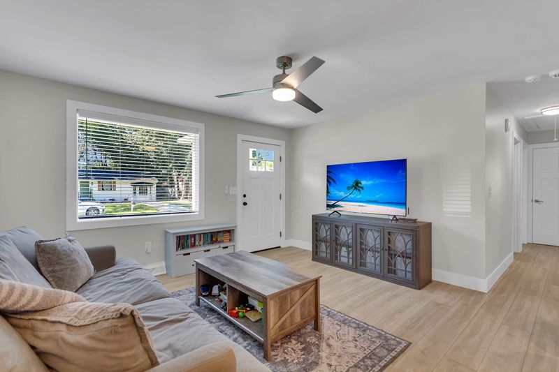 808 Cartwright Dr, Charleston, SC 29414