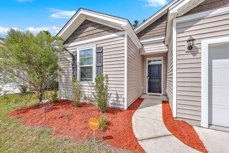 556 Wayton Cir, Moncks Corner, SC 29461