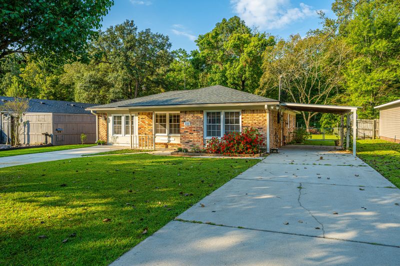 310 Sprucewood Dr, Summerville, SC 29485