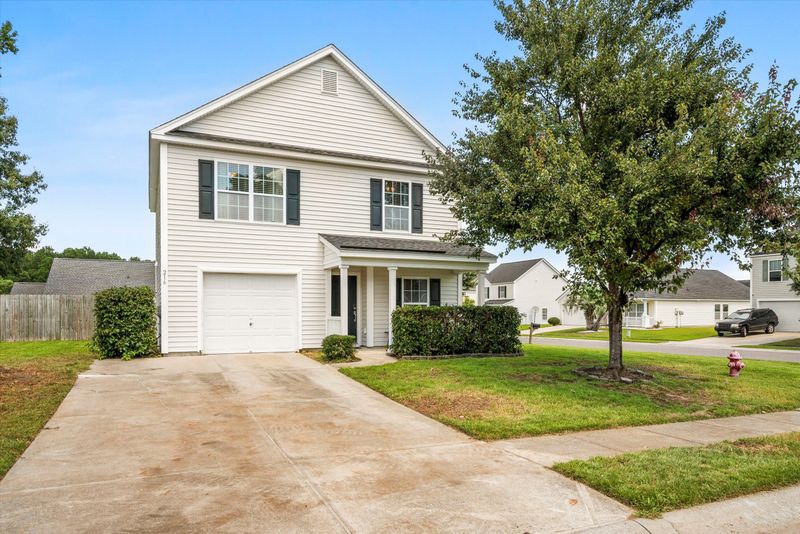 216 Loocock Dr, Goose Creek, SC 29445