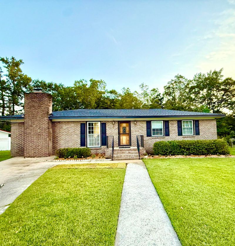 407 Farm Rd, Goose Creek, SC 29445