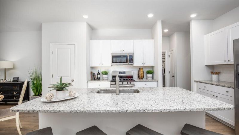 351 Tiliwa St, Summerville, SC 29486