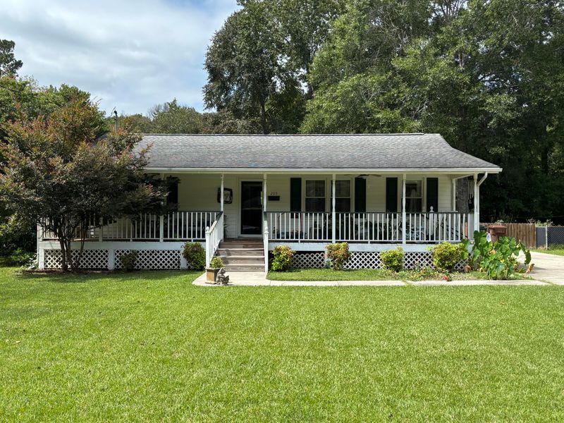 209 S Winter St, Moncks Corner, SC 29461