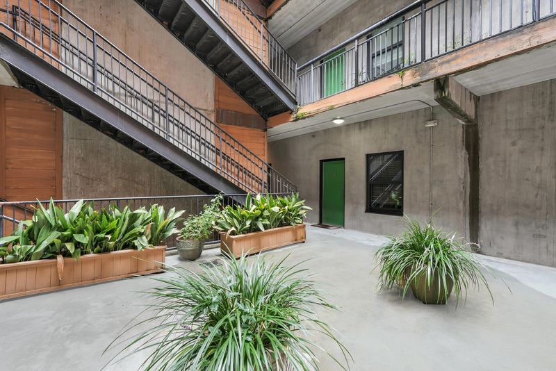 1 Cool Blow St #323, Charleston, SC 29403