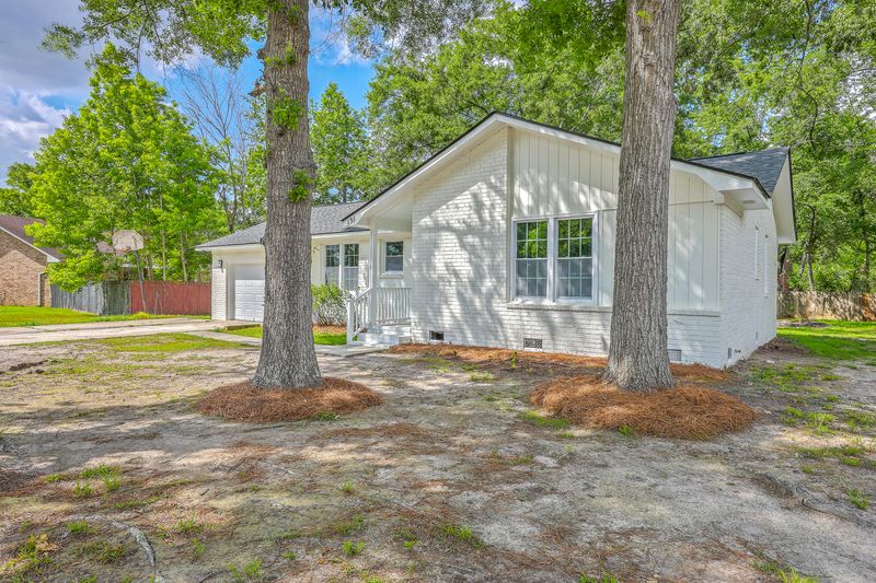 131 Ponderosa Dr, Ladson, SC 29456