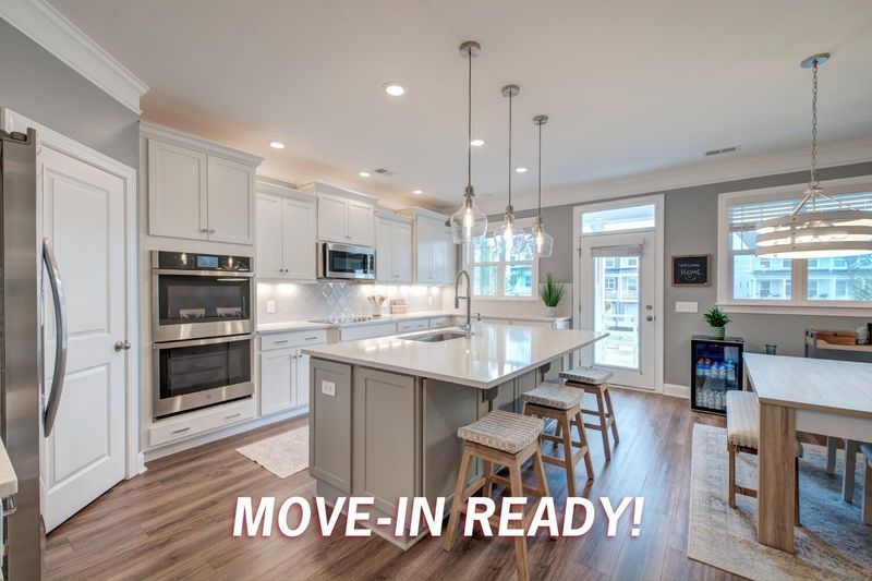 315 Laurens View Ln, Wando, SC 29492