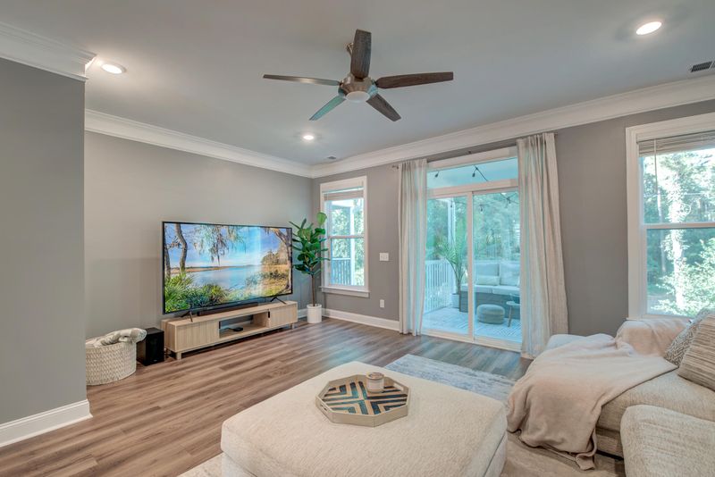 315 Laurens View Ln, Wando, SC 29492