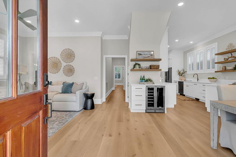 2038 Pierce St, Charleston, SC 29492