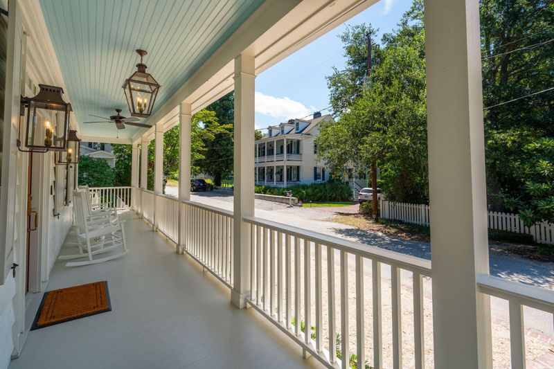 133 Mary St, Mount Pleasant, SC 29464