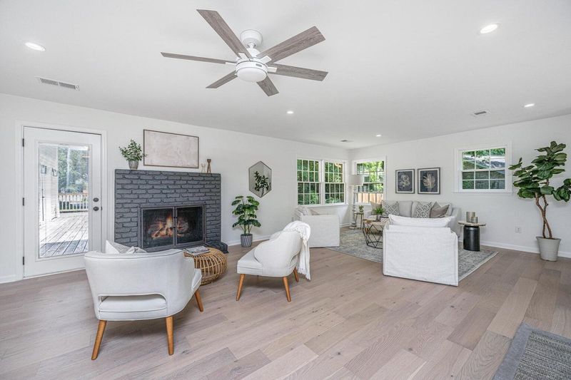 738 Olney Rd, Charleston, SC 29414