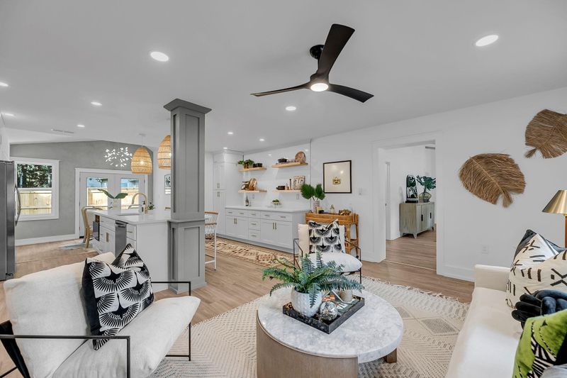 1436 S Sherwood Dr, Charleston, SC 29407
