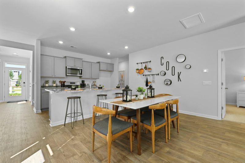 530 Still Hts Ln, Summerville, SC 29486