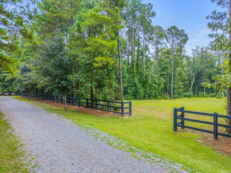 130 Marjorie Ln, Ridgeville, SC 29472