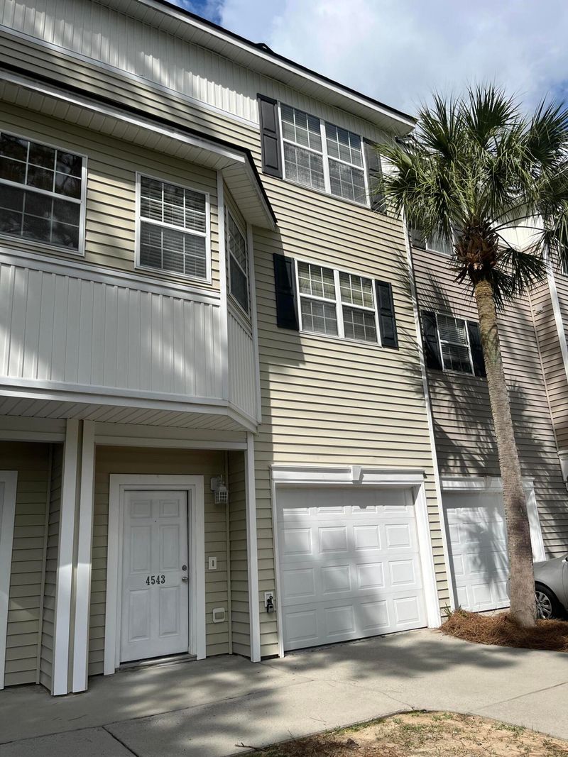 4543 Great Oak Dr, North Charleston, SC 29418