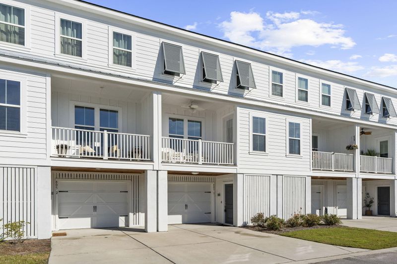 805 Kings Oak Ct #3, Daniel Island, SC 29492
