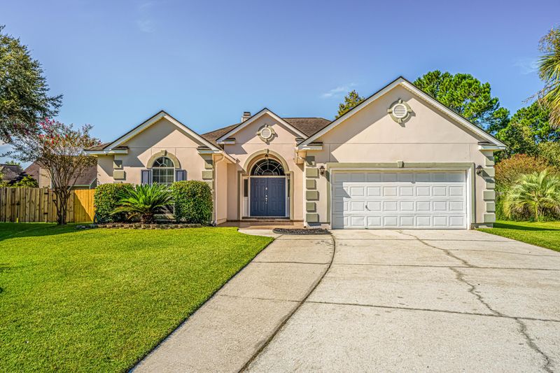 8525 Long Meadow Dr, North Charleston, SC 29420