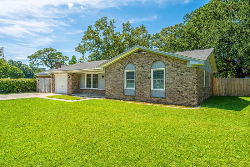 116 Mulberry Dr, Summerville, SC 29486