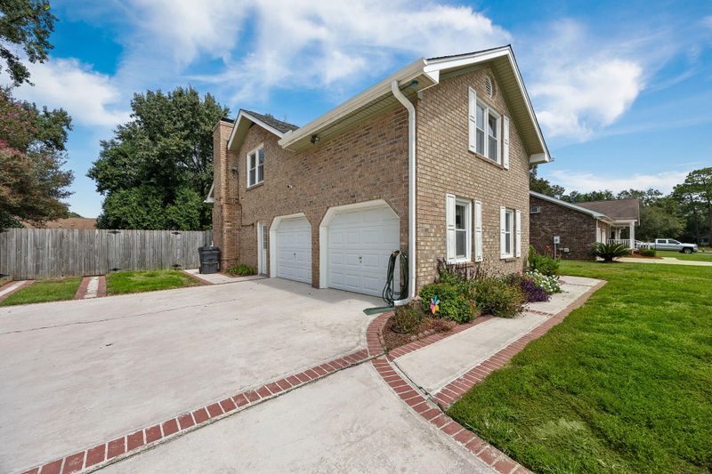2558 Greenridge Rd, North Charleston, SC 29406