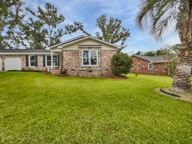 218 Lodgepole Rd, Ladson, SC 29456