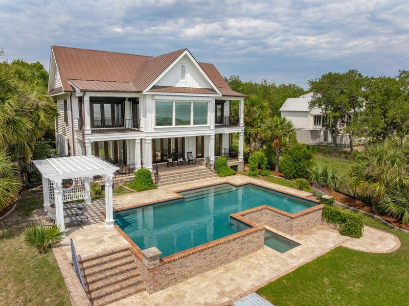 104 Beach St, Mount Pleasant, SC 29464