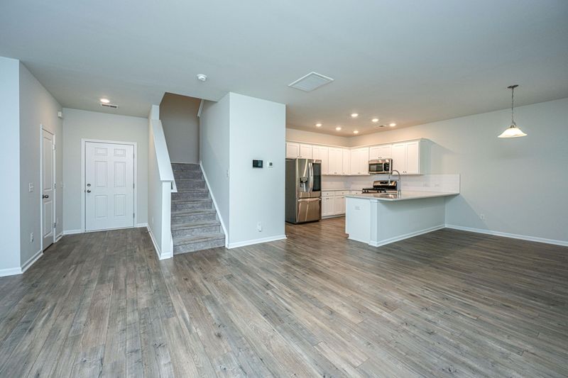 186 Daniels Creek Cir, Goose Creek, SC 29445