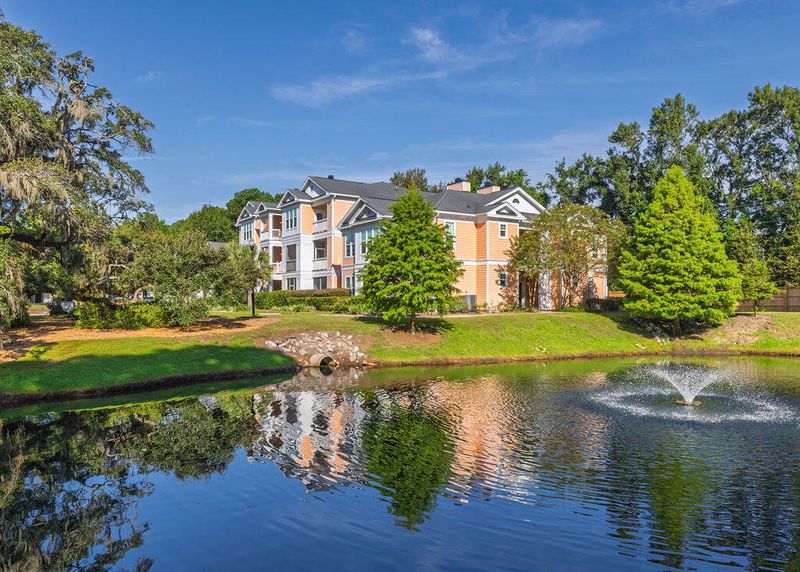 2221 Chatelain Way, Mount Pleasant, SC 29464