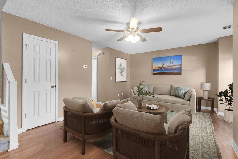 1664 Hunters Run Dr, Mount Pleasant, SC 29464