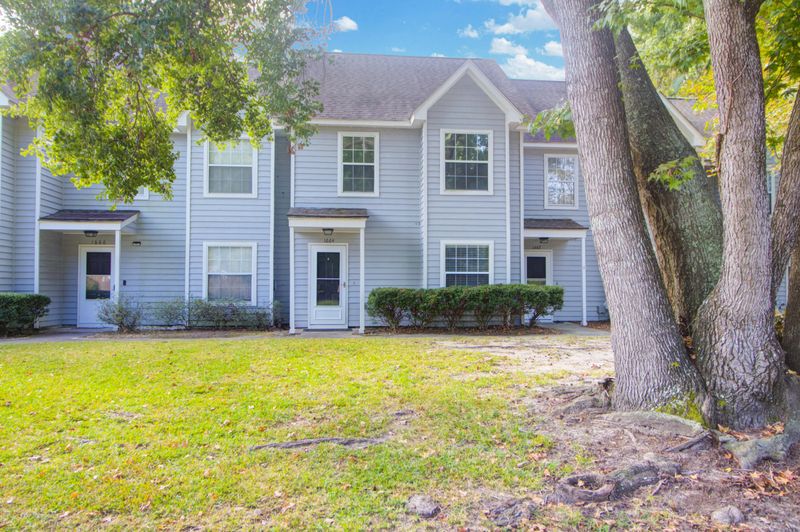1664 Hunters Run Dr, Mount Pleasant, SC 29464