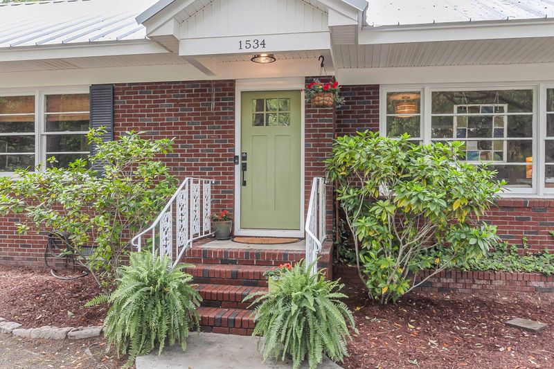 1534 Salisbury St, Charleston, SC 29407