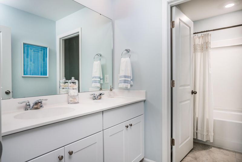 368 Pine Crest View Dr, Summerville, SC 29486