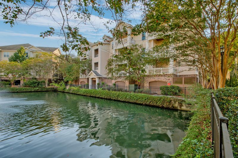 2244 Ashley Crossing Dr #524, Charleston, SC 29414