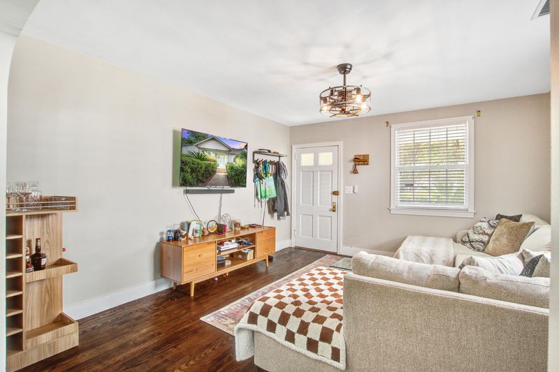 4 Piedmont Ave, Charleston, SC 29403