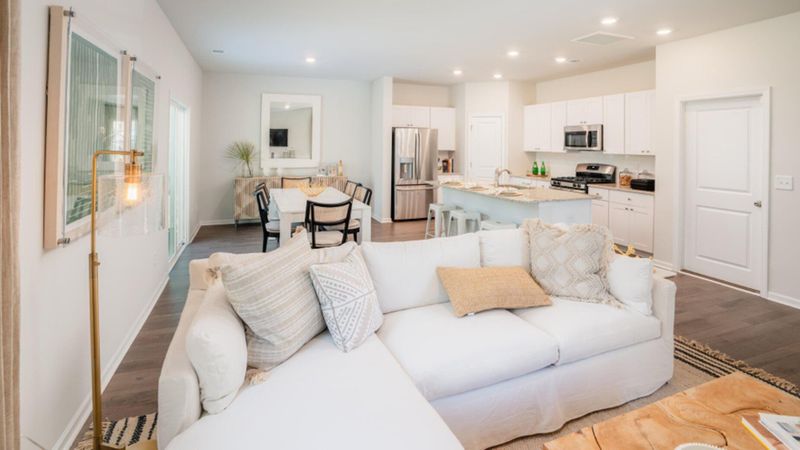 370 Pine Crest View Ln, Summerville, SC 29486