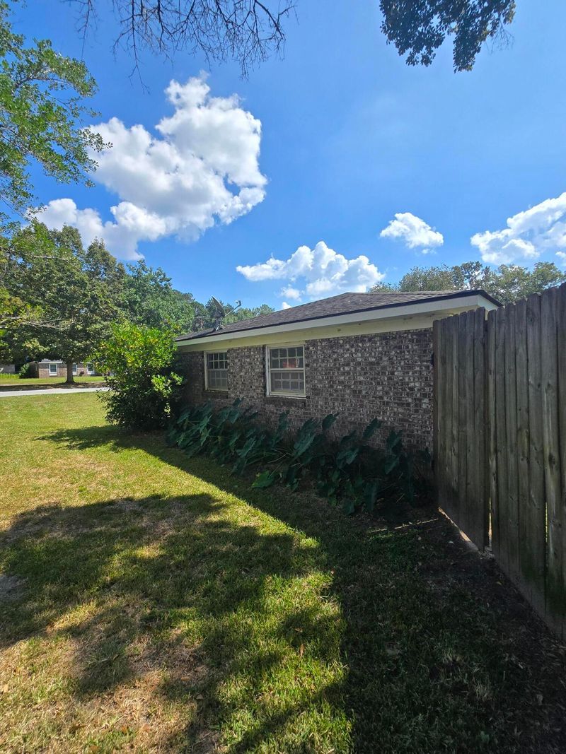103 Sprucewood Dr, Summerville, SC 29485
