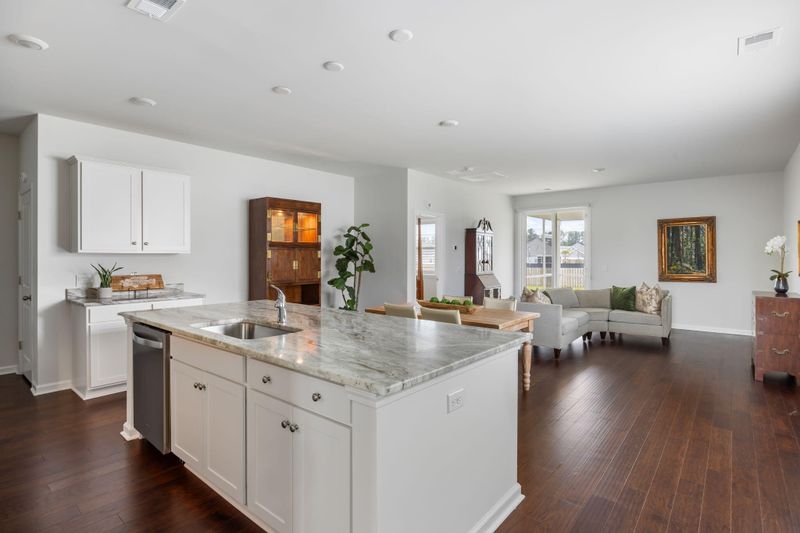 231 Silver Creek Dr, Huger, SC 29450
