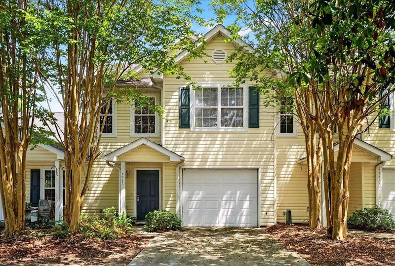 7947 Ruskin Rd, North Charleston, SC 29418