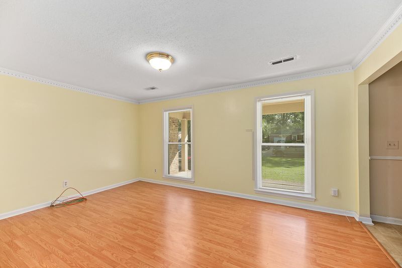 203 Heber Rd, Summerville, SC 29485