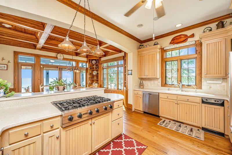 1408 Palmetto Blvd, Edisto Beach, SC 29438